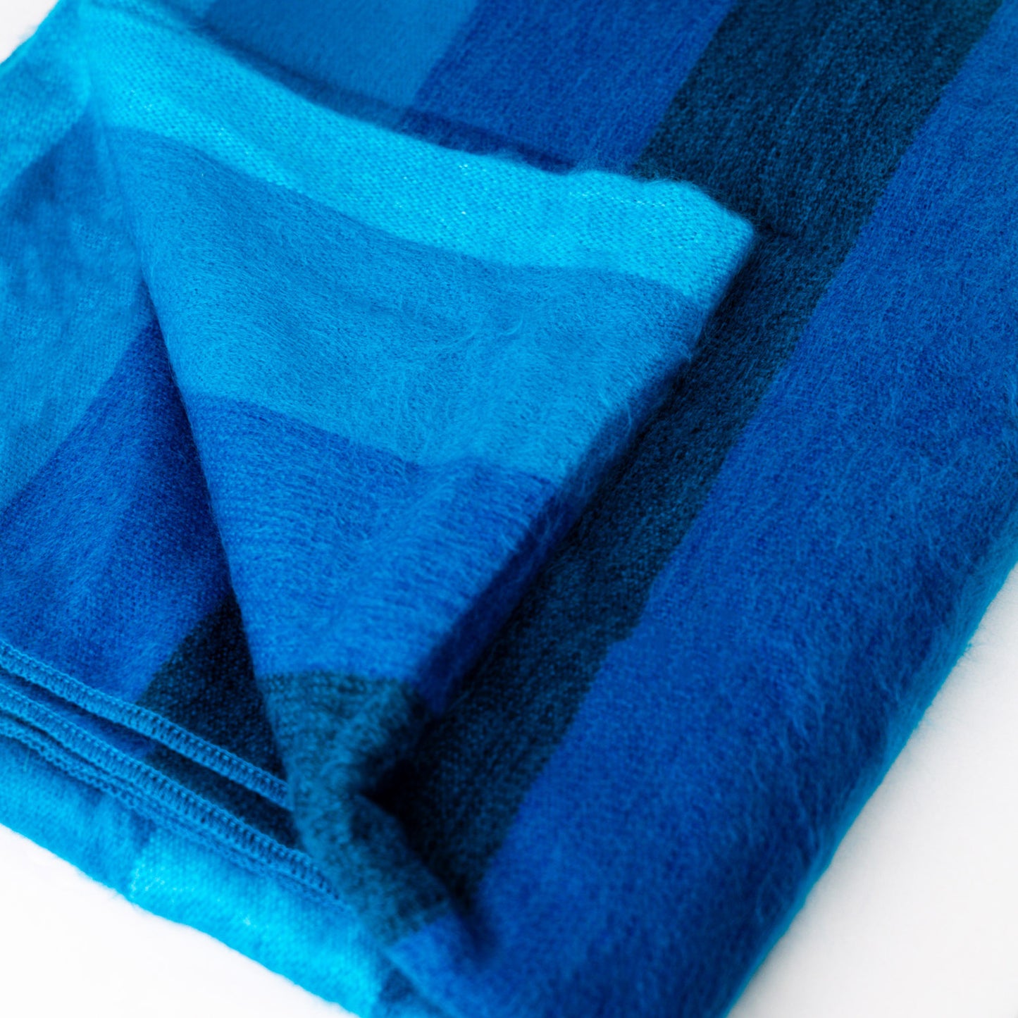 Azure Horizon Blanket